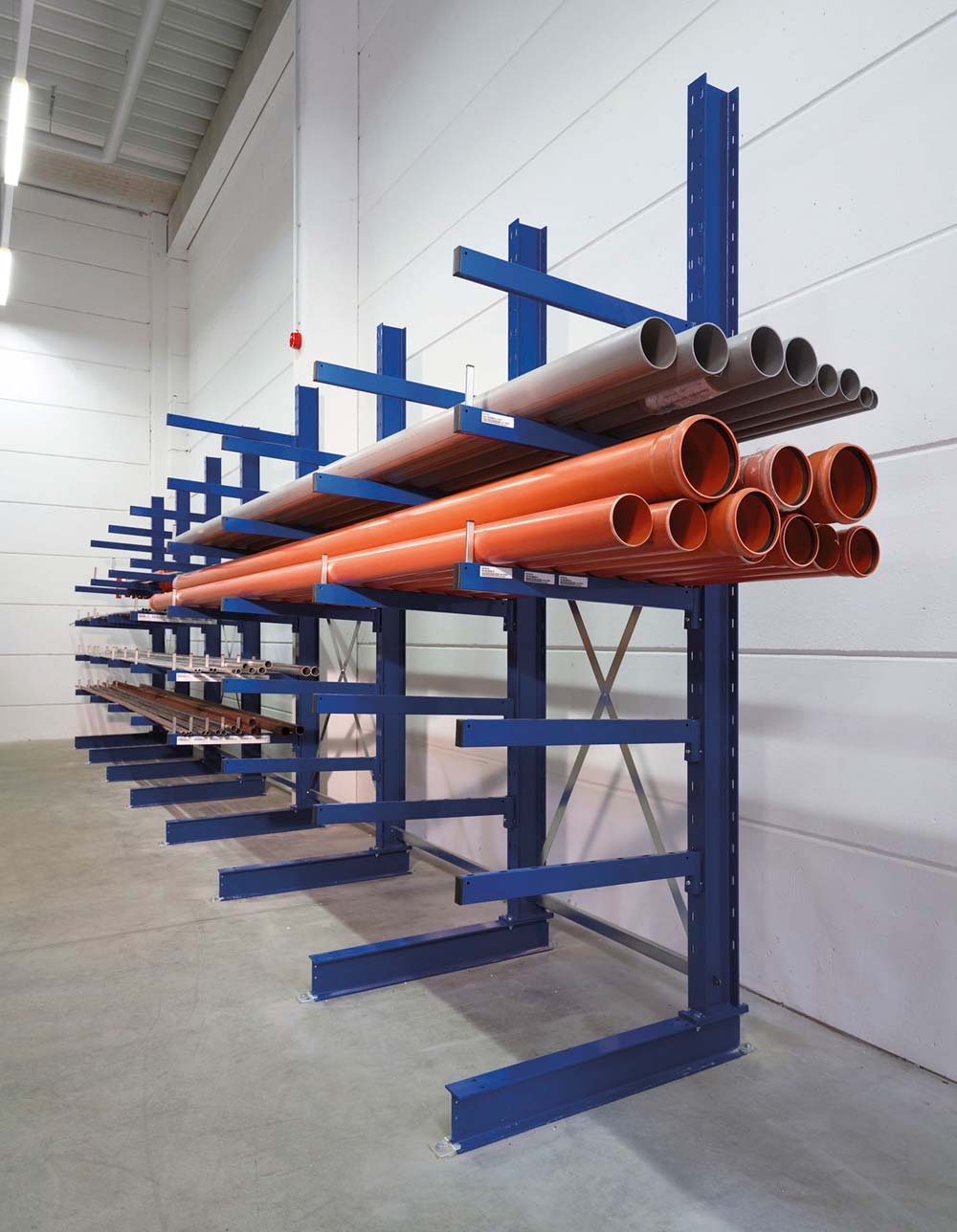Kragarmregal mittelschwer, einseitig, 2000x1000x600 (HxBxT)